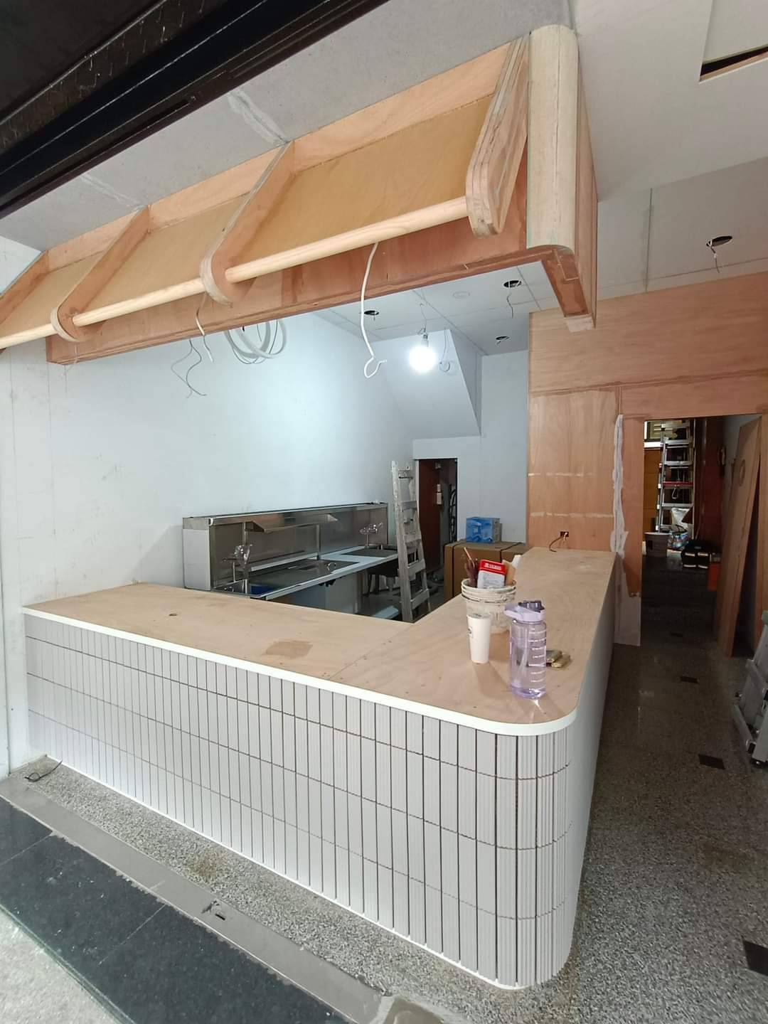 台中屋簷造型調色漆