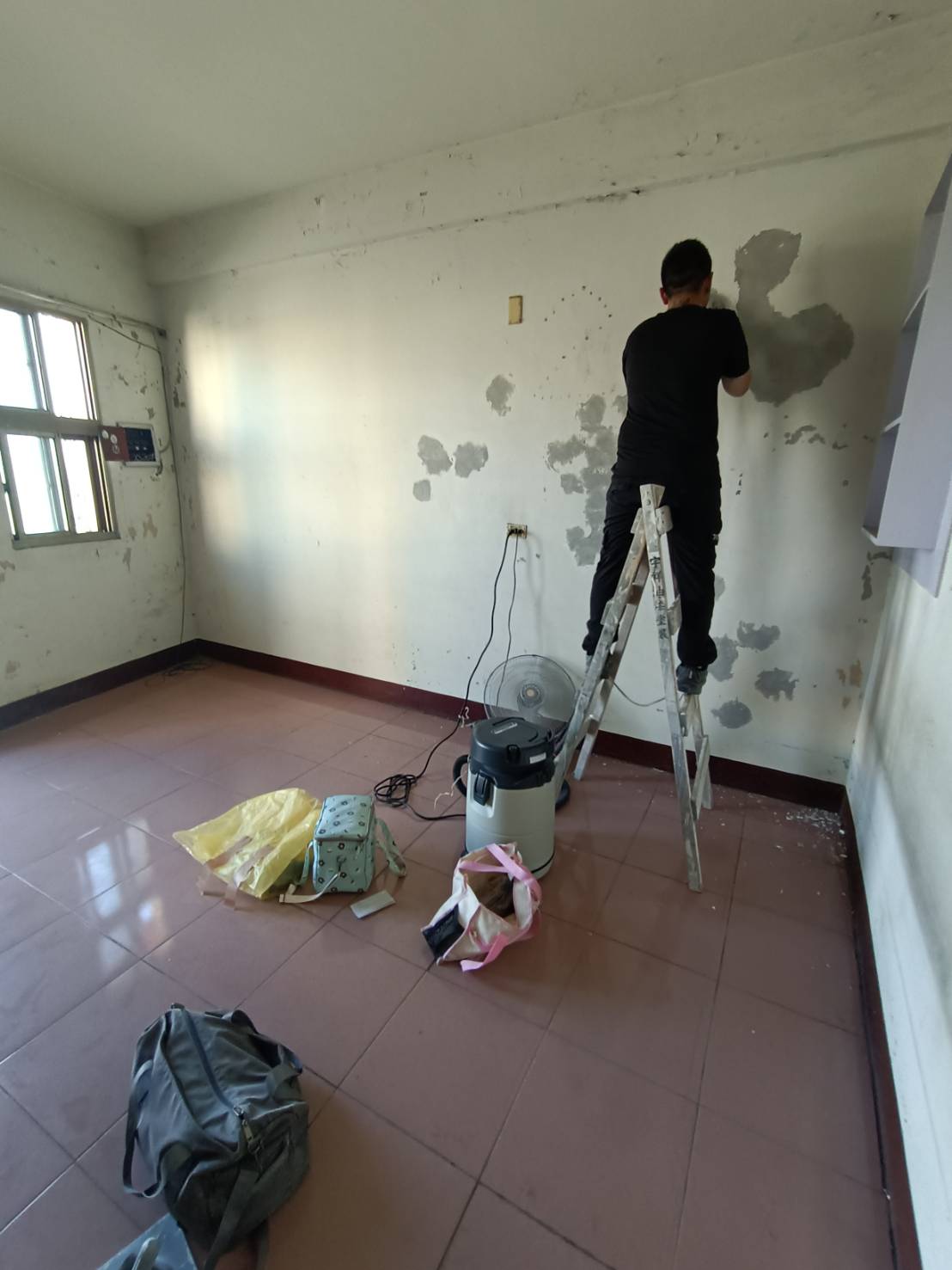 台中潭子室內牆壁油漆粉刷維修