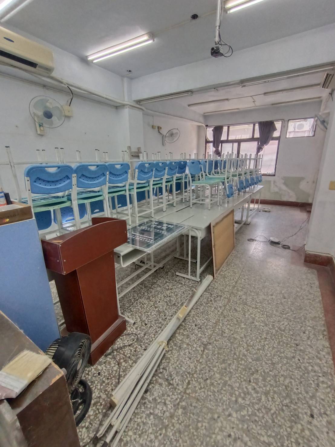 台中補習班油漆粉刷